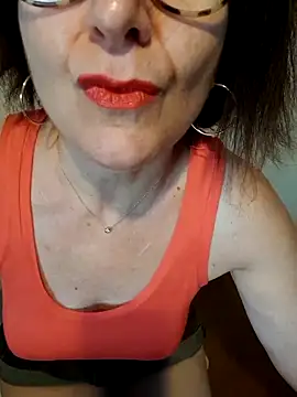 Snapshot of Viola8p chatting on 09-23-25, 10:29 Viola8p online show from 09-23-25, 10:29