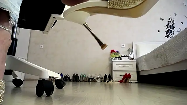 Devil Goddess online show from 02-07-25, 12:06