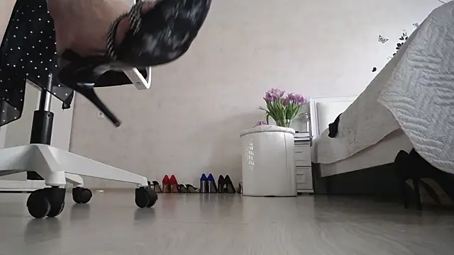 Devil Goddess online show from 03-08-25, 02:30