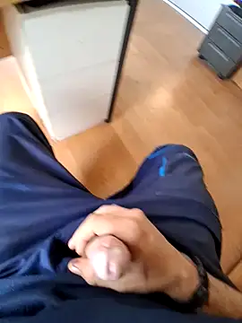 Snapshot of voupap6310 chatting on 11-07-25, 10:26 voupap6310 online show from 11-07-25, 10:26