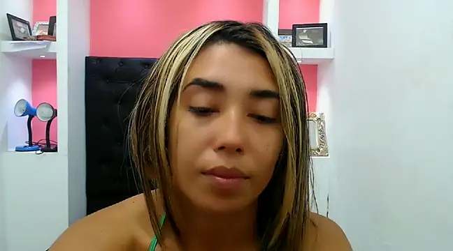 Dona Tela online show from 12-17-24, 03:28