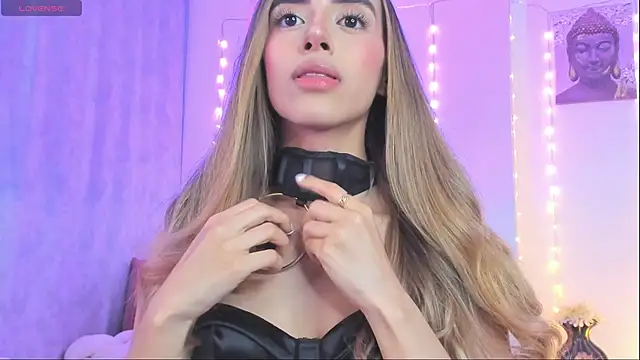 StormiRusso online show from 11-23-25, 02:22