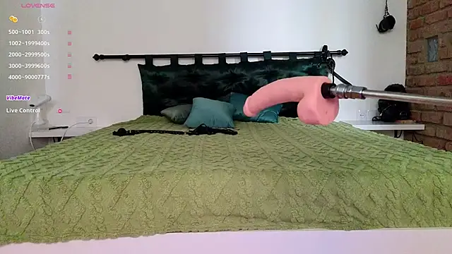 Snapshot of Kurama_Katana chatting on 10-17-25, 11:13 Kurama Katana online show from 10-17-25, 11:13