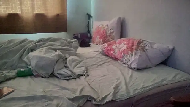 Snapshot of Diamond_Tyler chatting on 06-16-26, 05:32 Diamond Tyler online show from 06-16-26, 05:32