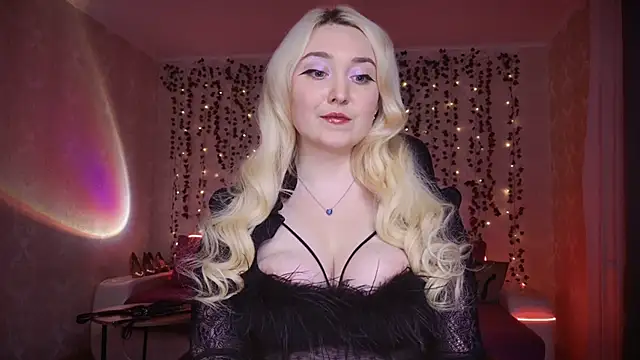 Snapshot of AllisonBlack_ chatting on 10-08-25, 08:28 AllisonBlack  online show from 10-08-25, 08:28