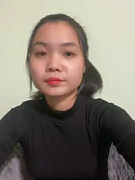 Maeve2k5 online show from 12-30-24, 12:20