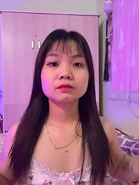 Maeve2k5 online show from 10-17-25, 12:14