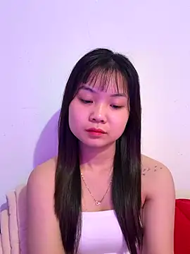 Maeve2k5 online show from 11-17-25, 11:21