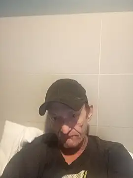 Snapshot of Bendmeovrrr chatting on 03-11-26, 04:13 Bendmeovrrr online show from 03-11-26, 04:13