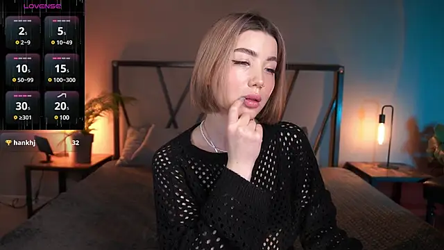 Snapshot of LindaThacker chatting on 02-04-25, 05:10 LindaThacker online show from 02-04-25, 05:10