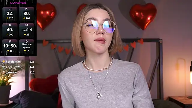 Snapshot of LindaThacker chatting on 02-17-25, 08:19 LindaThacker online show from 02-17-25, 08:19