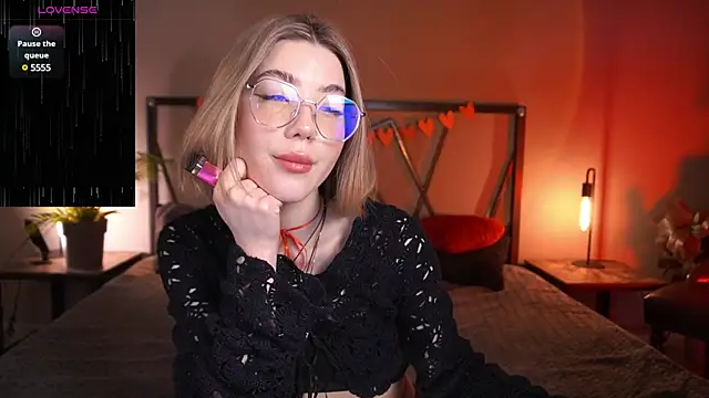 Snapshot of LindaThacker chatting on 02-27-25, 04:52 LindaThacker online show from 02-27-25, 04:52