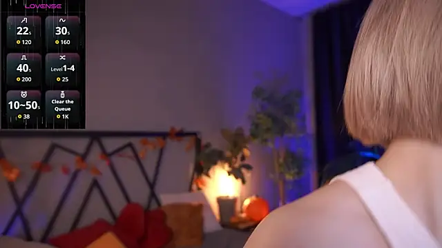 Snapshot of LindaThacker chatting on 11-20-25, 04:12 LindaThacker online show from 11-20-25, 04:12