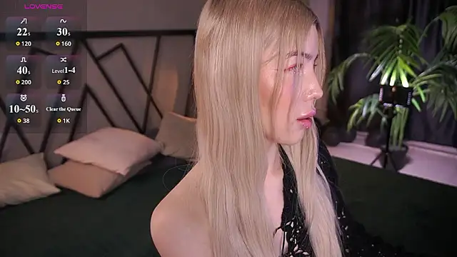 LindaThacker online show from 03-12-26, 04:29