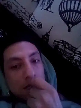 Snapshot of alexmoragomez chatting on 04-20-26, 04:54 alexmoragomez online show from 04-20-26, 04:54