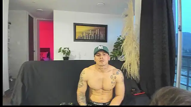 Snapshot of MARCELOANDLUCIAN chatting on 09-23-25, 10:57 MARCELOANDLUCIAN online show from 09-23-25, 10:57