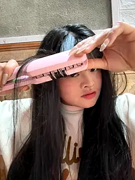 Snapshot of Anges893 chatting on 12-01-25, 03:22 Anges893 online show from 12-01-25, 03:22