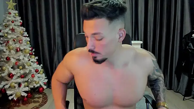 Snapshot of HaydenSpearss chatting on 12-13-24, 04:05 HaydenSpearss online show from 12-13-24, 04:05