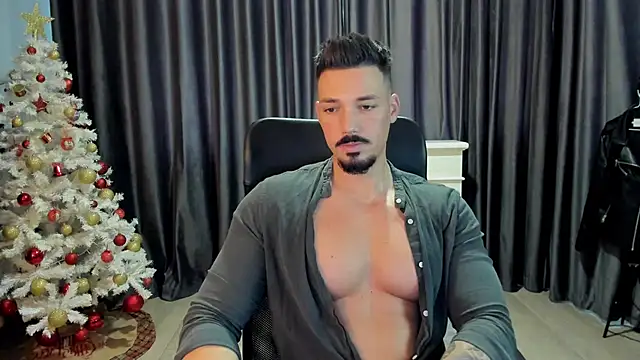 Snapshot of HaydenSpearss chatting on 12-14-24, 10:45 HaydenSpearss online show from 12-14-24, 10:45