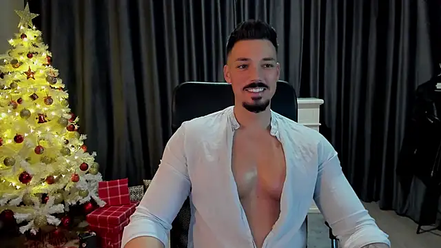 Snapshot of HaydenSpearss chatting on 12-24-24, 07:49 HaydenSpearss online show from 12-24-24, 07:49