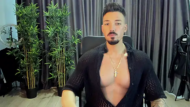 Snapshot of HaydenSpearss chatting on 02-16-25, 10:54 HaydenSpearss online show from 02-16-25, 10:54