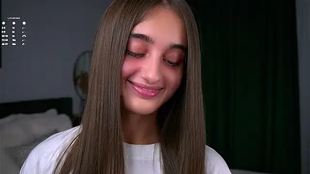 Snapshot of PiquingOgalala chatting on 11-08-25, 01:06 PiquingOgalala online show from 11-08-25, 01:06