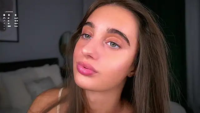 Snapshot of PiquingOgalala chatting on 11-14-25, 01:04 PiquingOgalala online show from 11-14-25, 01:04