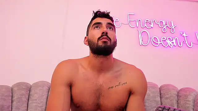 Snapshot of Joao_Batista_Oficial chatting on 02-27-25, 03:04 Joao Batista Oficial online show from 02-27-25, 03:04