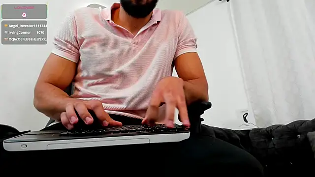 Snapshot of Joao_Batista_Oficial chatting on 03-01-25, 12:17 Joao Batista Oficial online show from 03-01-25, 12:17