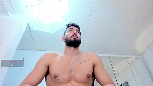 Snapshot of Joao_Batista_Oficial chatting on 03-05-25, 03:51 Joao Batista Oficial online show from 03-05-25, 03:51