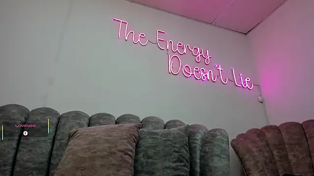 Snapshot of Joao_Batista_Oficial chatting on 03-07-25, 06:35 Joao Batista Oficial online show from 03-07-25, 06:35