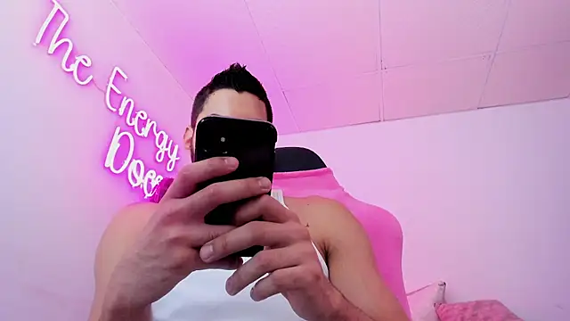 Snapshot of Joao_Batista_Oficial chatting on 09-11-25, 10:10 Joao Batista Oficial online show from 09-11-25, 10:10