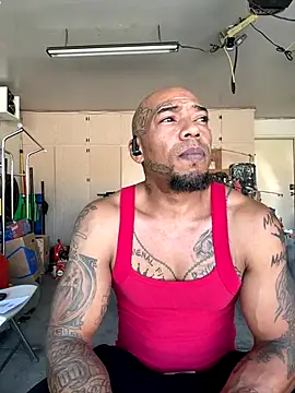 Snapshot of athephenomenal1 chatting on 09-17-25, 12:23 athephenomenal1 online show from 09-17-25, 12:23