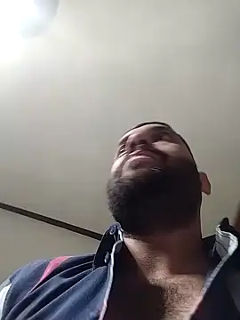 Snapshot of Rober2230 chatting on 12-20-24, 02:38 Rober2230 online show from 12-20-24, 02:38