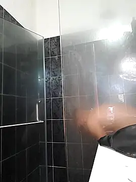 Snapshot of Rober2230 chatting on 12-24-24, 03:38 Rober2230 online show from 12-24-24, 03:38