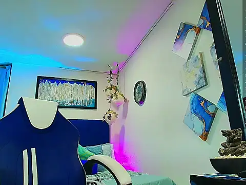 Snapshot of Adil_aminn chatting on 11-06-25, 07:04 Adil aminn online show from 11-06-25, 07:04