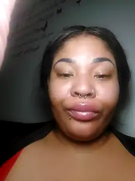 Snapshot of uniquechina69 chatting on 12-13-24, 03:38 uniquechina69 online show from 12-13-24, 03:38