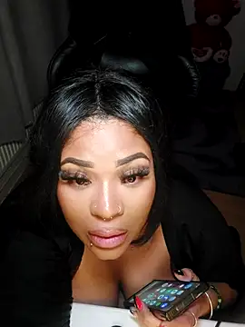 Snapshot of uniquechina69 chatting on 10-22-25, 11:48 uniquechina69 online show from 10-22-25, 11:48