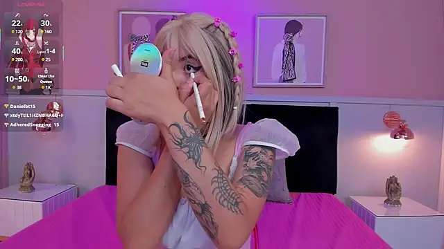 Snapshot of naoko_kirino chatting on 03-19-25, 12:01 naoko kirino online show from 03-19-25, 12:01