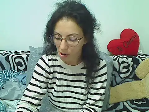 Emmatoo online show from 04-15-26, 03:02