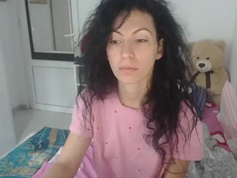 Snapshot of Emmatoo chatting on 06-20-26, 06:16 Emmatoo online show from 06-20-26, 06:16