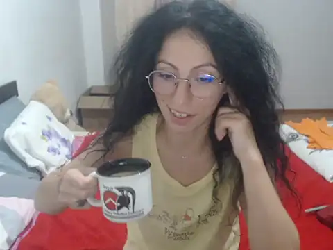 Snapshot of Emmatoo chatting on 07-15-26, 05:40 Emmatoo online show from 07-15-26, 05:40