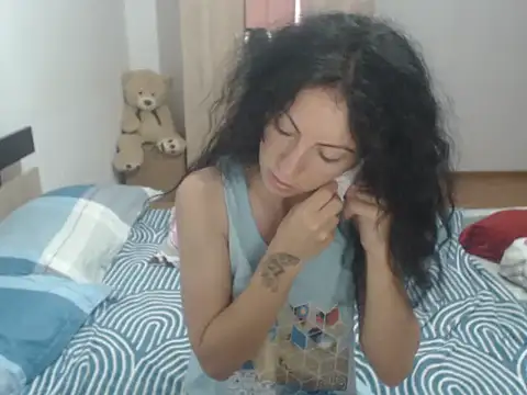 Snapshot of Emmatoo chatting on 07-20-26, 04:05 Emmatoo online show from 07-20-26, 04:05