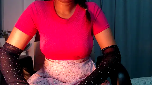 Snapshot of awesome_amy chatting on 12-21-25, 12:23 awesome amy online show from 12-21-25, 12:23