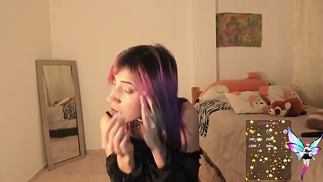 Snapshot of linnie_ chatting on 01-12-25, 01:42 linnie  online show from 01-12-25, 01:42