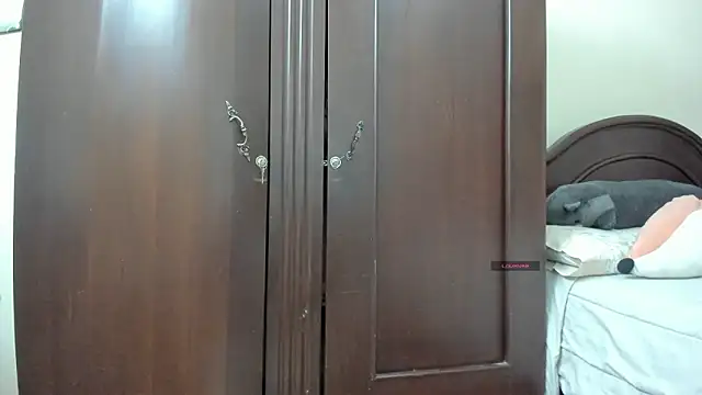 linnie  online show from 03-03-26, 12:06