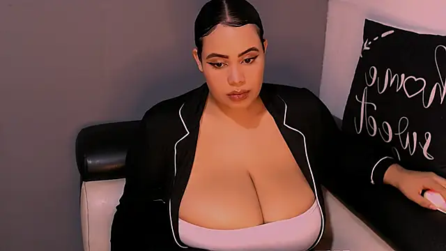 Emmacamille online show from 11-27-25, 11:18