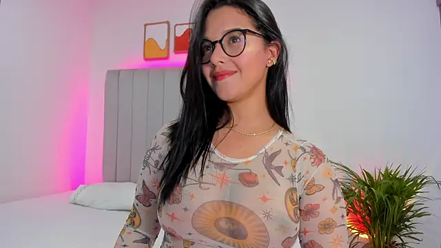 Snapshot of amy_robertz chatting on 11-15-25, 02:09 amy robertz online show from 11-15-25, 02:09