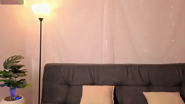 Snapshot of amy_robertz chatting on 05-21-26, 01:23 amy robertz online show from 05-21-26, 01:23