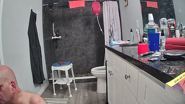 Snapshot of lou63ponce chatting on 02-27-26, 10:43 lou63ponce online show from 02-27-26, 10:43